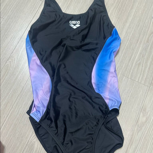 아레나 이오스 레이서백 95 수영복