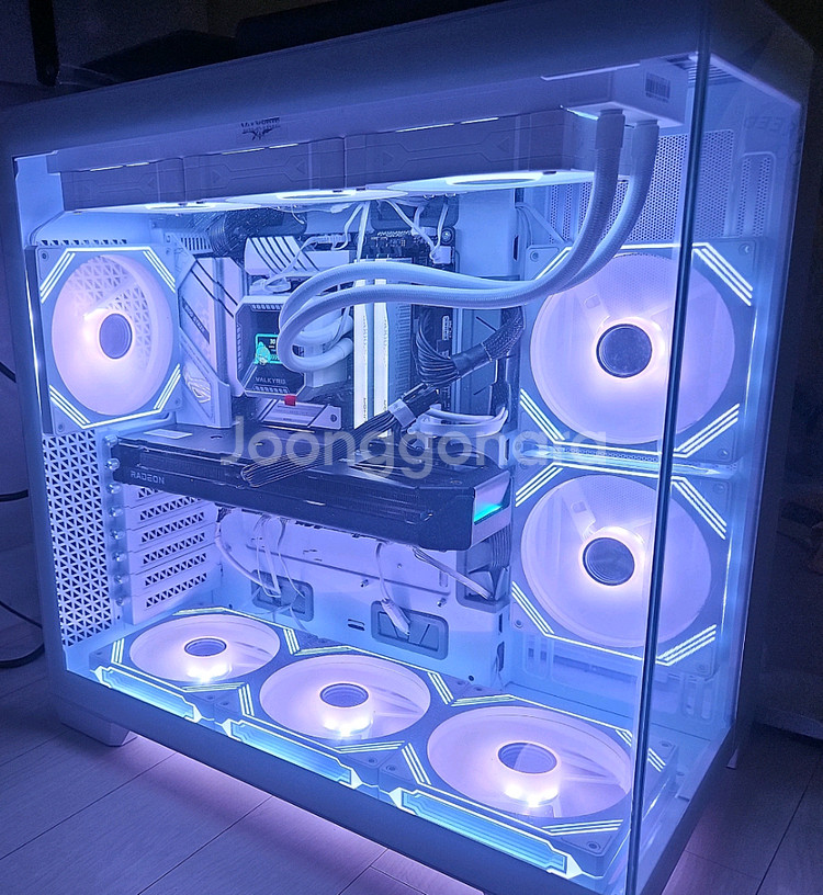 헬하운드 RX 9060 XT 16GB 그래픽카드--0