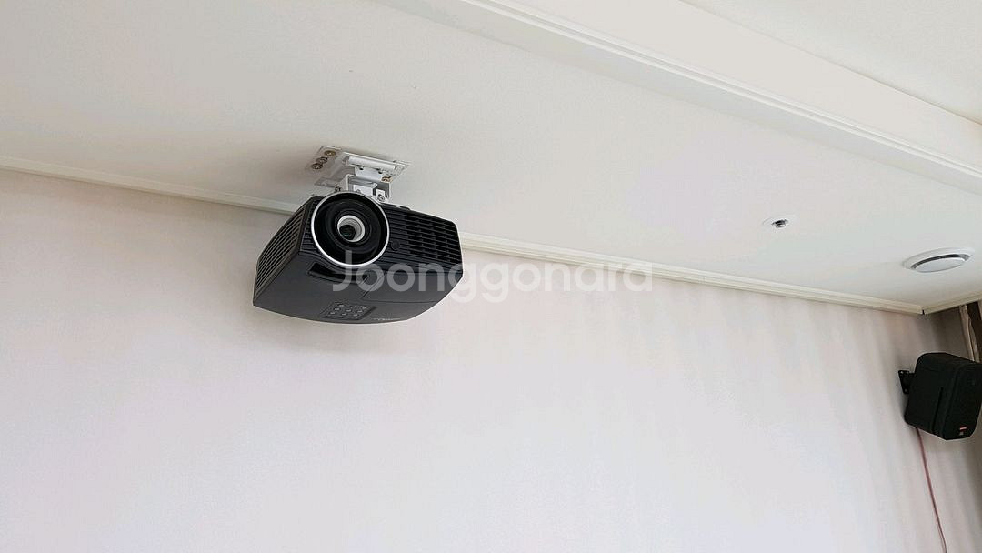 옵토마 HD50 프로젝터와 그랜드뷰 GSR-120H 120인치 스크린--1