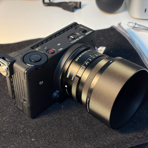 소니 FP 미러리스 카메라 + 45mm 렌즈 세트