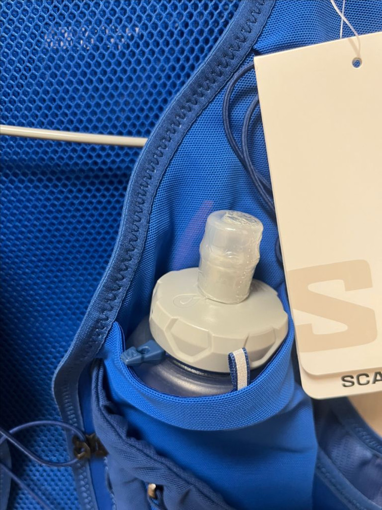 살로몬 adv 스킨 5 하이드레이션 트레일 러닝조끼 판매합니다--1