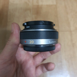 파나소닉 20mm F1.7 단렌즈