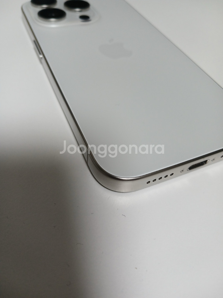 아이폰 15 프로 1테라 화이트 티타늄 (배터리 100%)--2