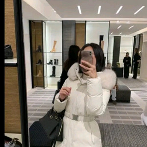 어라운드율 마누엘 구스 패딩 크림 S사이즈 새상품