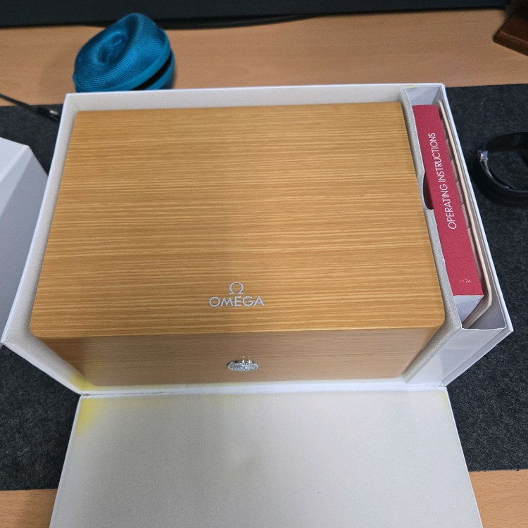 오메가 씨마스터 300 다이버 검판 시계--4