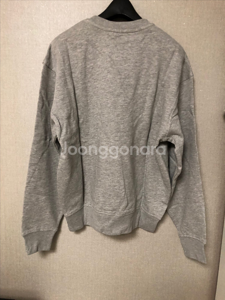 (새상품)지오다노 맨투맨--1