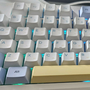 9800x3d /5080 / 32gb 이상 컴퓨터 본체 사봅니다