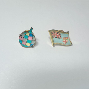 뱃지, 피지, 미러볼, 일괄