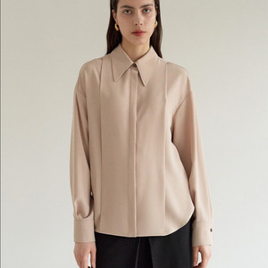 모한 MOHAN TOS CREPE TUCK SHIRT 크레이프 턱 셔츠 핀턱 플리츠 블라우스 베이지