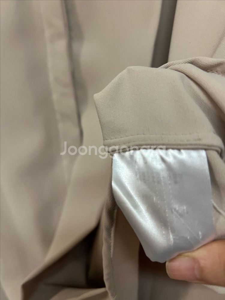 모한 MOHAN TOS CREPE TUCK SHIRT 크레이프 턱 셔츠 핀턱 플리츠 블라우스 베이지--9
