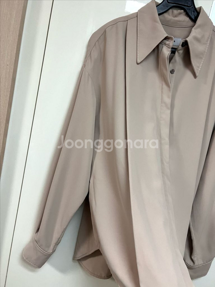 모한 MOHAN TOS CREPE TUCK SHIRT 크레이프 턱 셔츠 핀턱 플리츠 블라우스 베이지--12