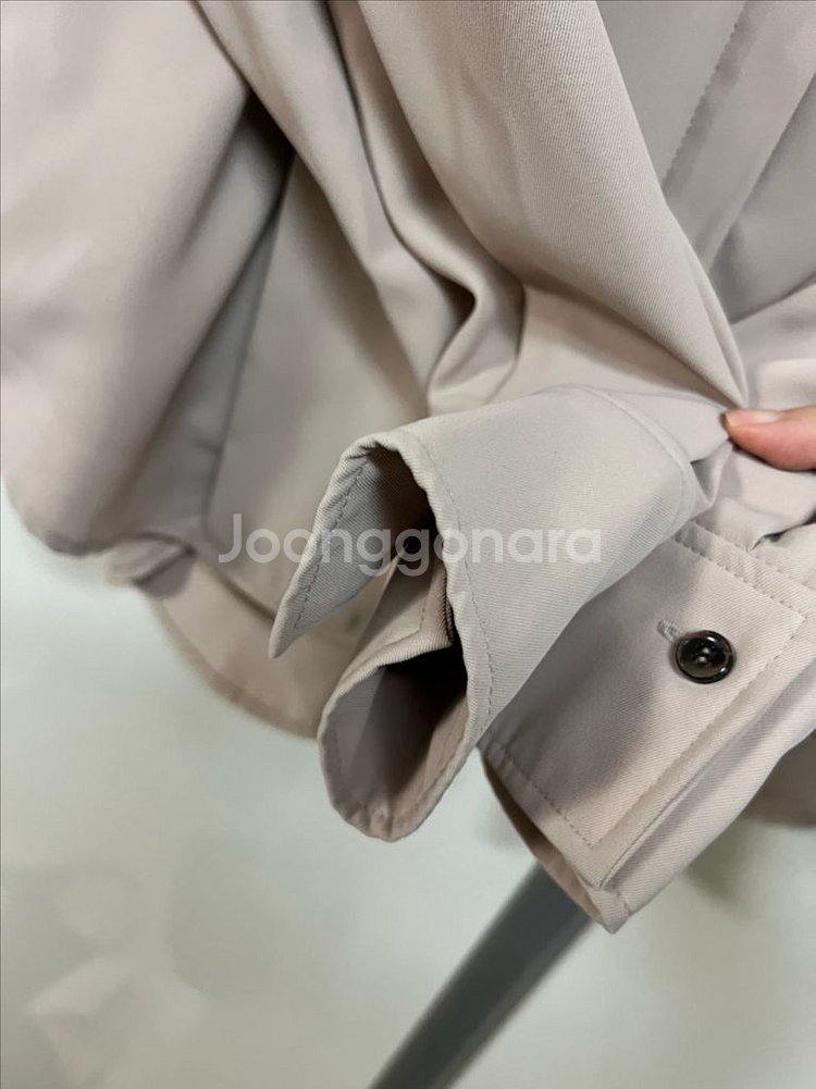 모한 MOHAN TOS CREPE TUCK SHIRT 크레이프 턱 셔츠 핀턱 플리츠 블라우스 베이지--16