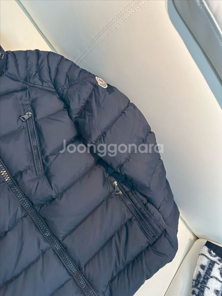 [새상품급/2] 몽클레어 패딩 중경량 네이비--5