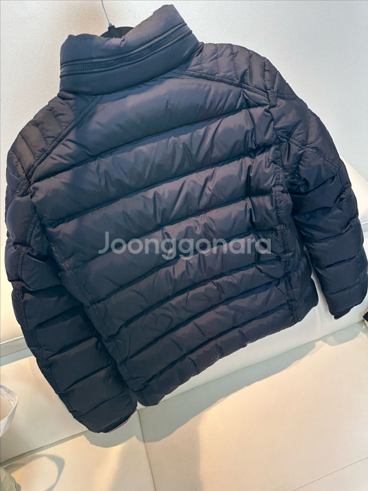 [새상품급/2] 몽클레어 패딩 중경량 네이비--4