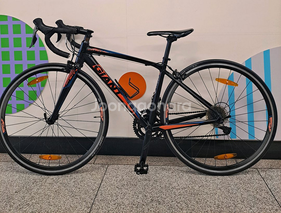 (2018.신형클라리스r2000) 자이언트SCR2로드싸이클(25만원)--0