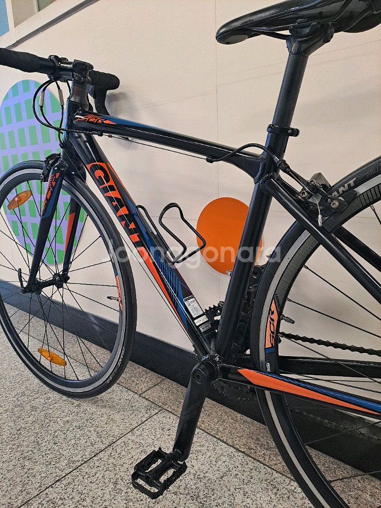 (2018.신형클라리스r2000) 자이언트SCR2로드싸이클(25만원)--2