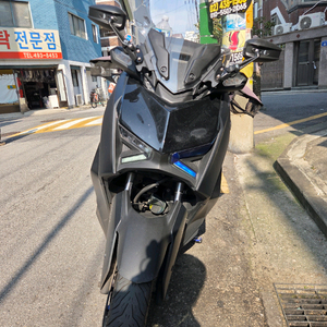 야마하 xmax300 24년식 블루휠 스쿠터