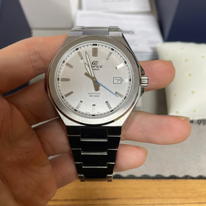 카시오 에디피스 EFB-108D-7AV 에틸러스 카시오크 쿼츠 시계 판매합니다.