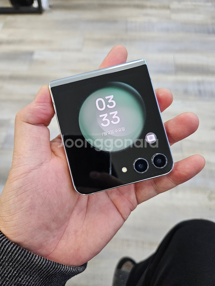 실사진 삼성 갤럭시Z플립5 판매 중고폰 F731--0