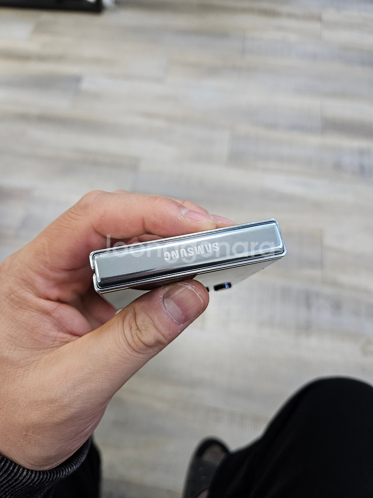 실사진 삼성 갤럭시Z플립5 판매 중고폰 F731--5