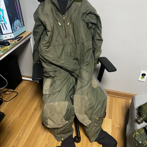 무스탕 서바이벌 드라이슈트 / 작업복