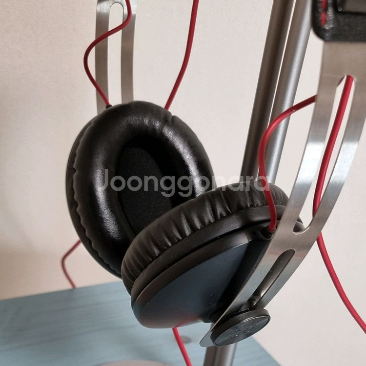 젠하이저 모맨텀 세미 오버이어 유선 헤드폰--2