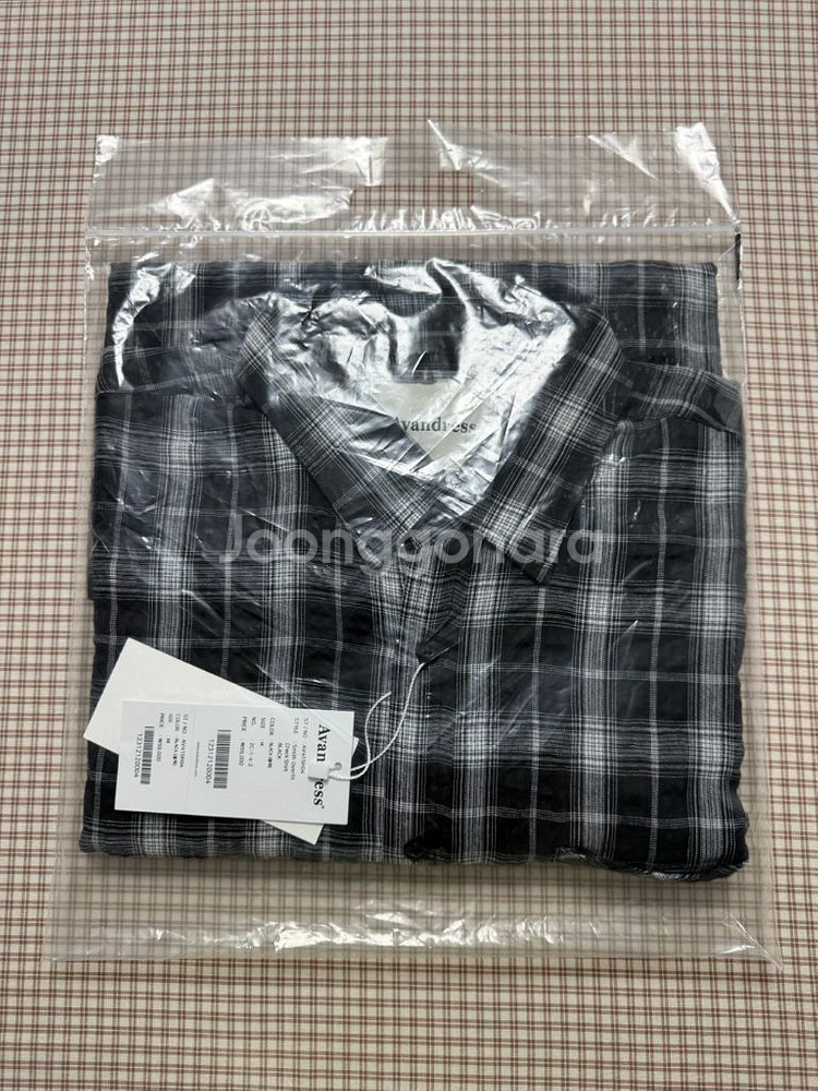 [새상품/오늘만 할인/무배]어반드레스 오버핏 체크 셔츠--3