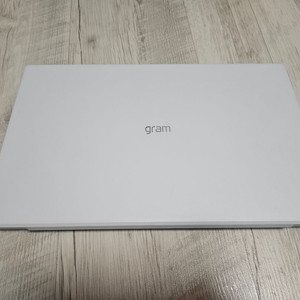 LG 그램 15 2023 팝니다 (15ZD90RU-GX56K)