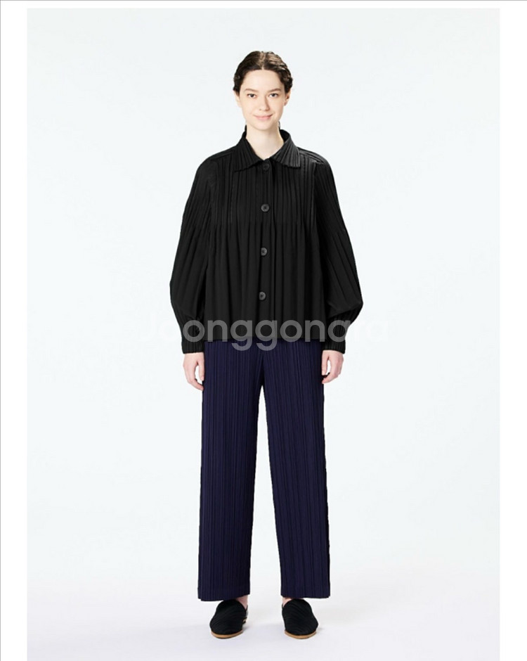 플리츠플리즈 스무스 숏 코트--1