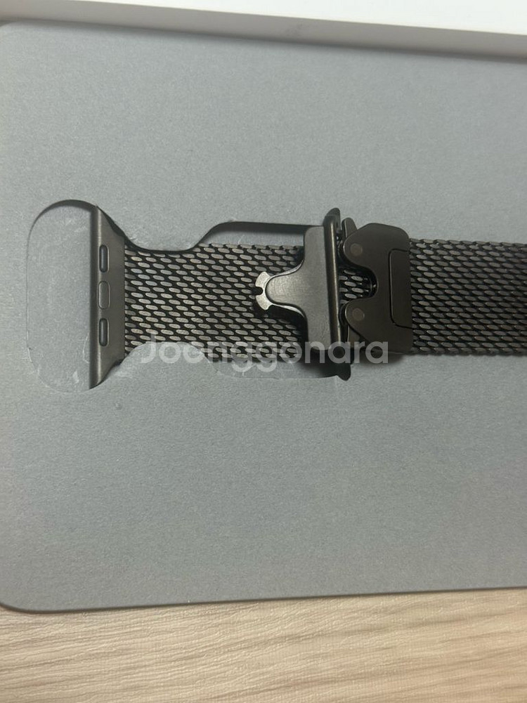 애플워치 울트라 티타늄 블랙 밀레니즈루프 L 풀박--1