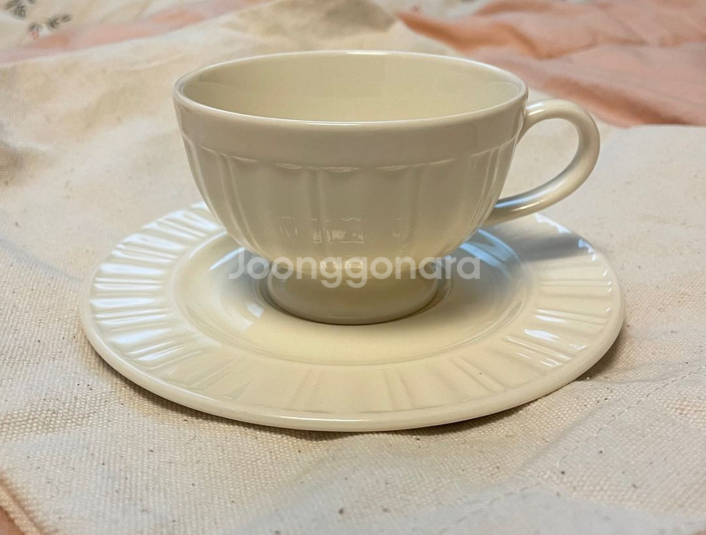프리미엄 화이트 포슬린 양각음각 커피잔 찻잔 아스티에풍--0