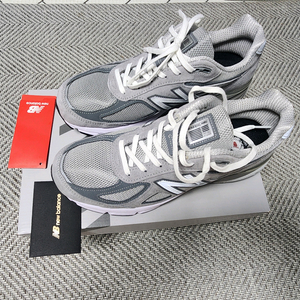 뉴발란스990v4그레이270 1회착