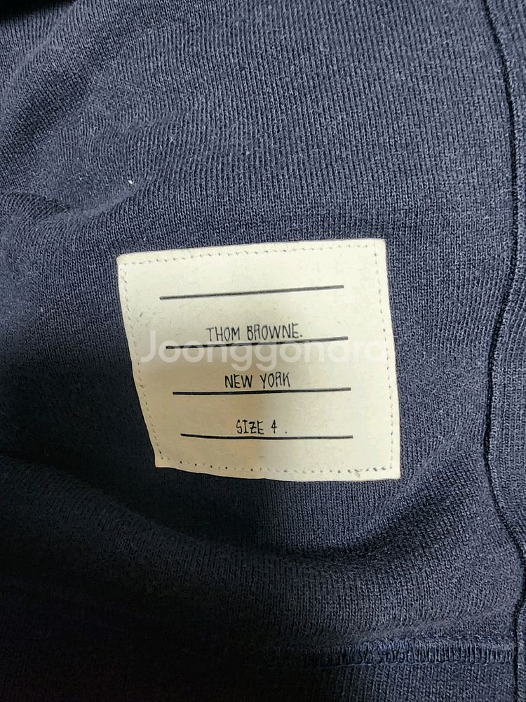 (4사이즈) 톰브라운 사선완장 맨투맨 네이비--3