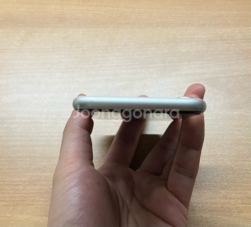 아이폰SE3 화이트 64GB--4