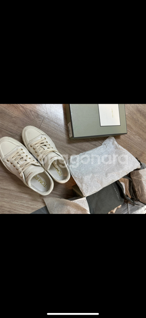 톰포드 여성 화이트 스니커즈 35 225 230--4