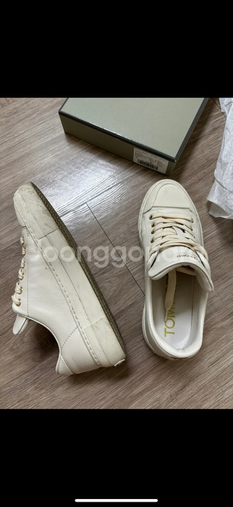 톰포드 여성 화이트 스니커즈 35 225 230--8