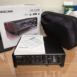 타스캠 US-2x2HR 오디오 인터페이스