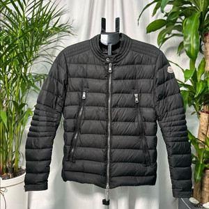 몽클래어 아미오패딩 4