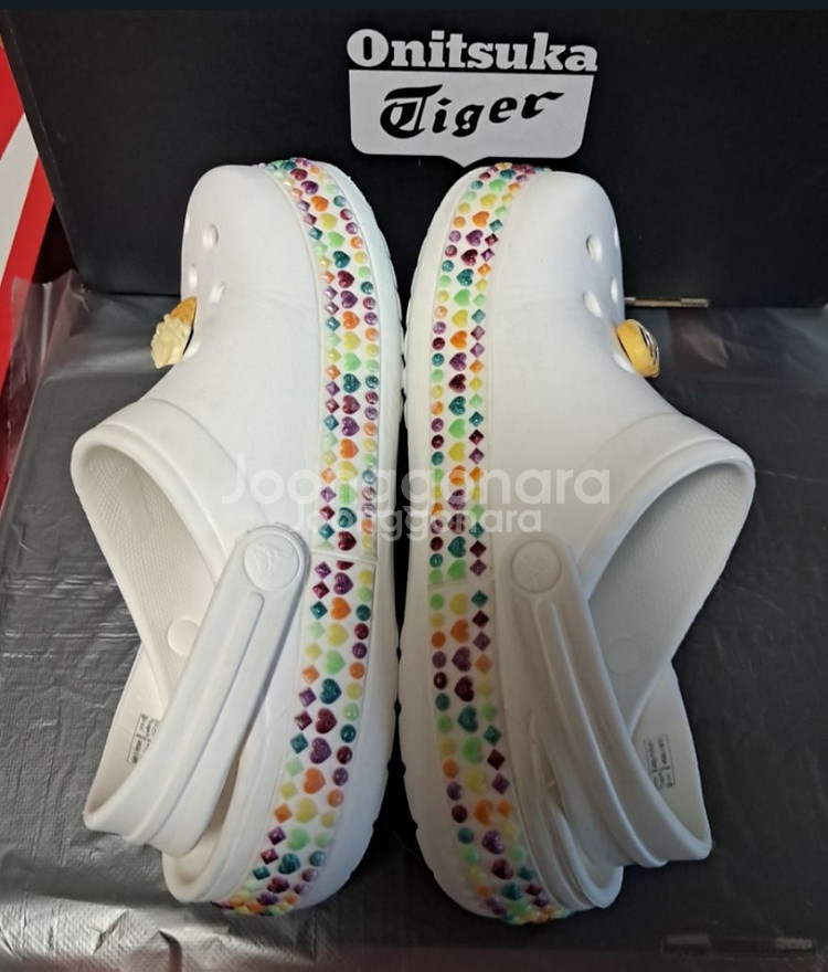 크록스J2 210사이즈 지비츠포함 하트크록스--6