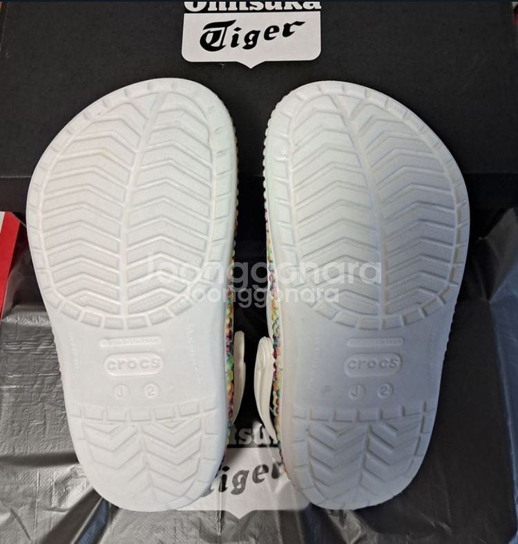 크록스J2 210사이즈 지비츠포함 하트크록스--8