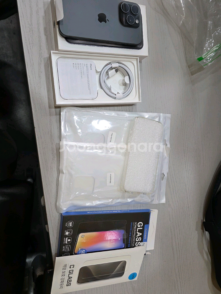 아이폰15프로 128gb자급제미사용--1