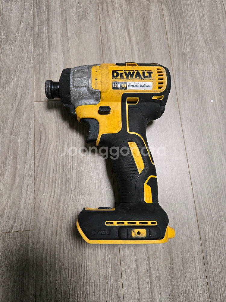 디월트 임팩드라이버dcf887.드릴dcd991.배터리18v 4ah 팜--1