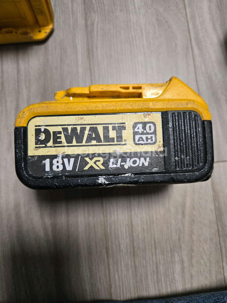 디월트 임팩드라이버dcf887.드릴dcd991.배터리18v 4ah 팜--8