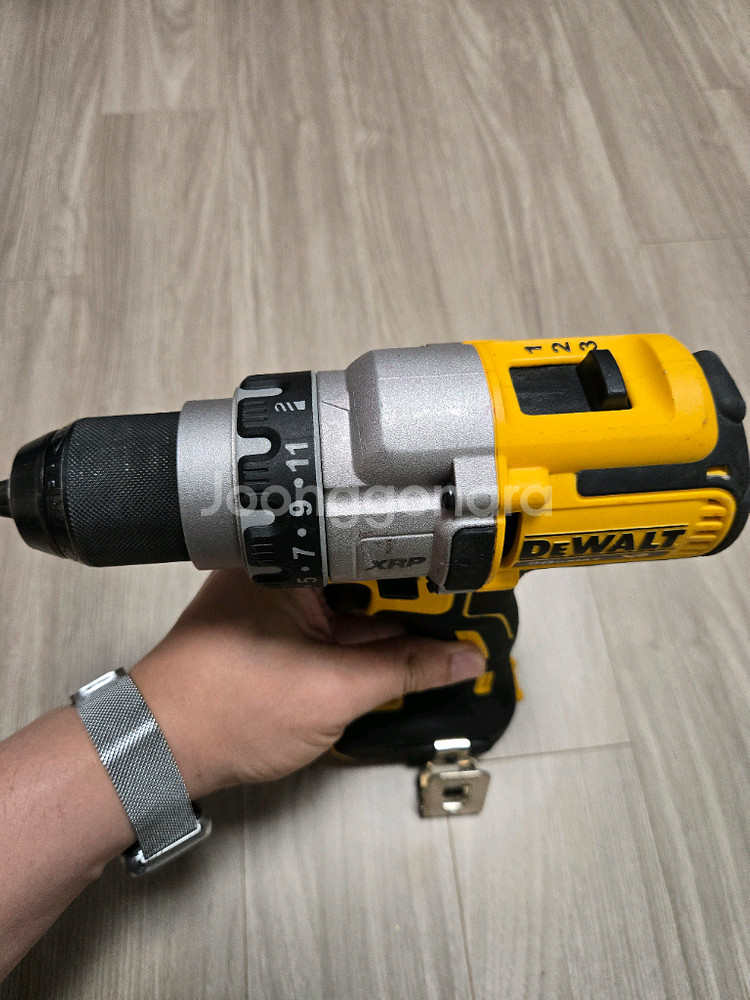 디월트 임팩드라이버dcf887.드릴dcd991.배터리18v 4ah 팜--7