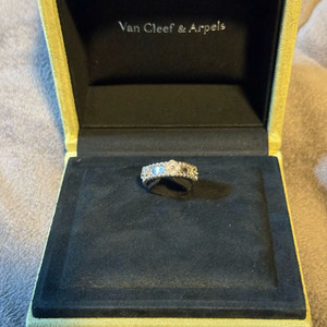 18k 모이사나이트 반지