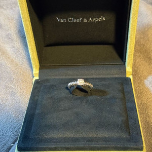 18k 모이사나이트 반지