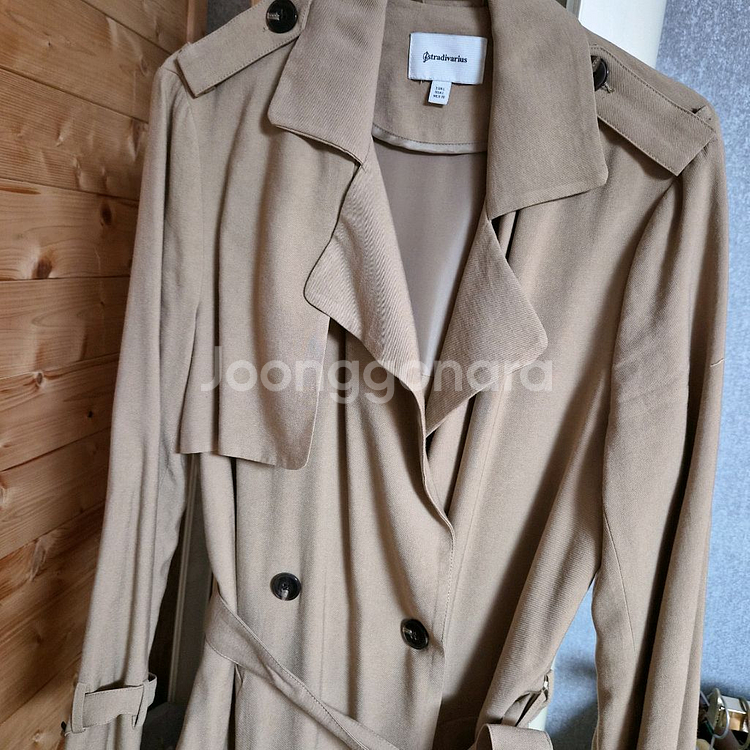 촤르르 떨어지는 트렌치코트--1