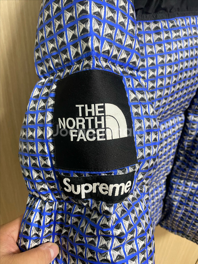 슈프림 x 노스페이스 눕시 패딩 점퍼--1