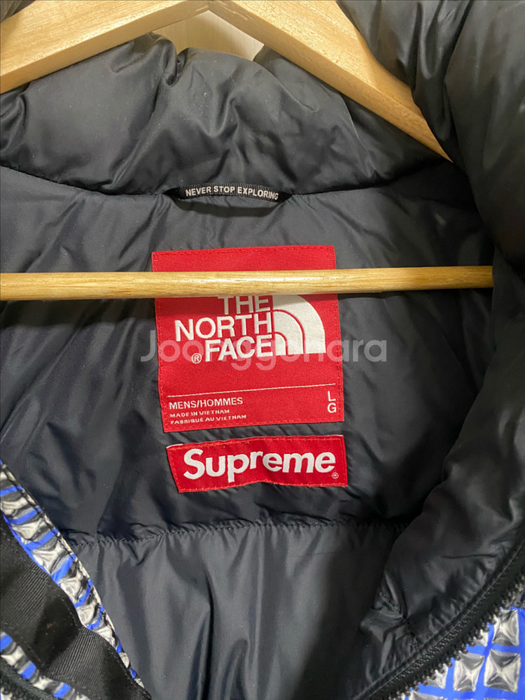 슈프림 x 노스페이스 눕시 패딩 점퍼--2