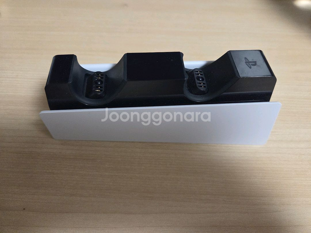 ps5 듀얼센스 충전기--1
